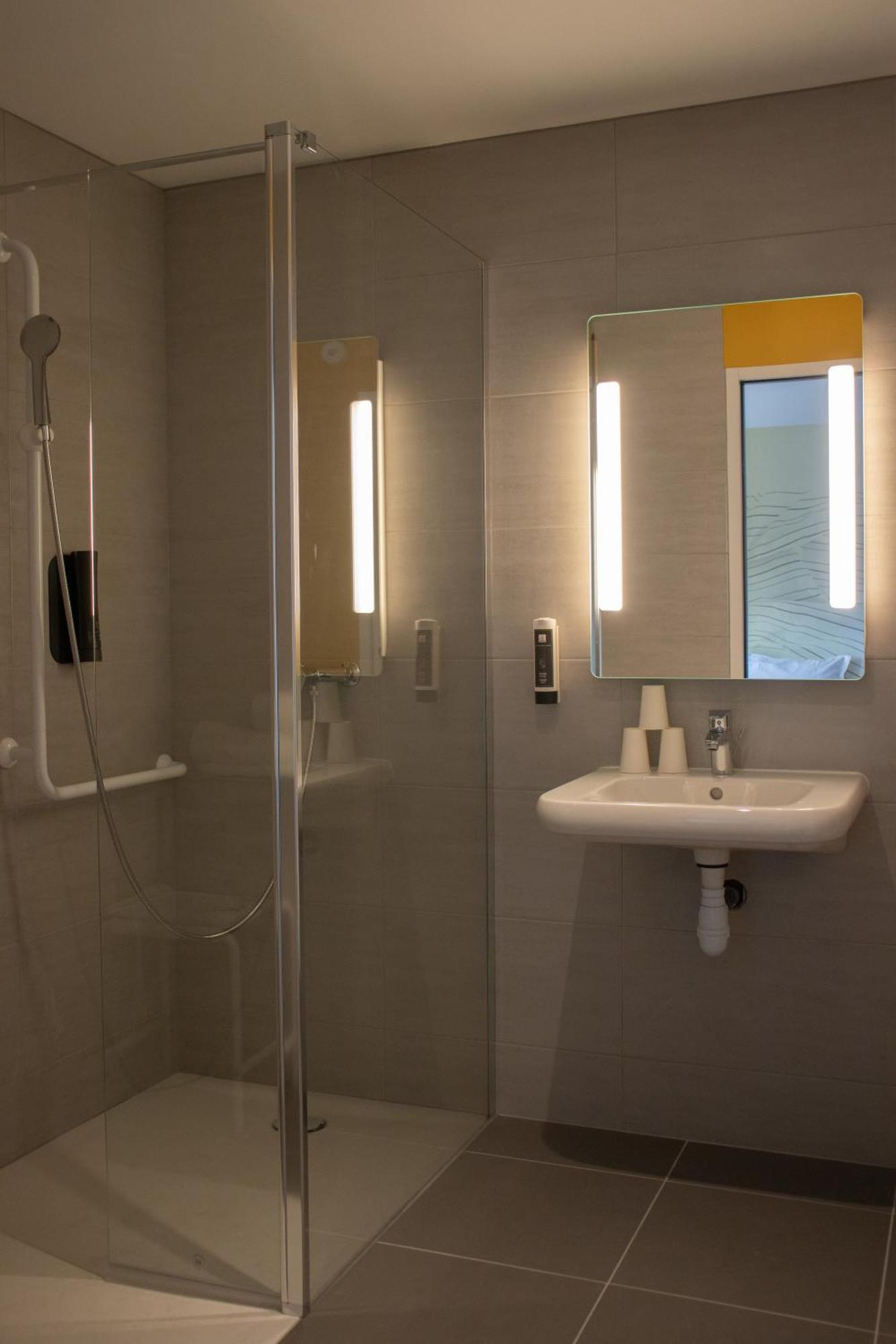 B&B Hotel Le Puy-En-Velay Vals-pres-le-Puy Екстер'єр фото